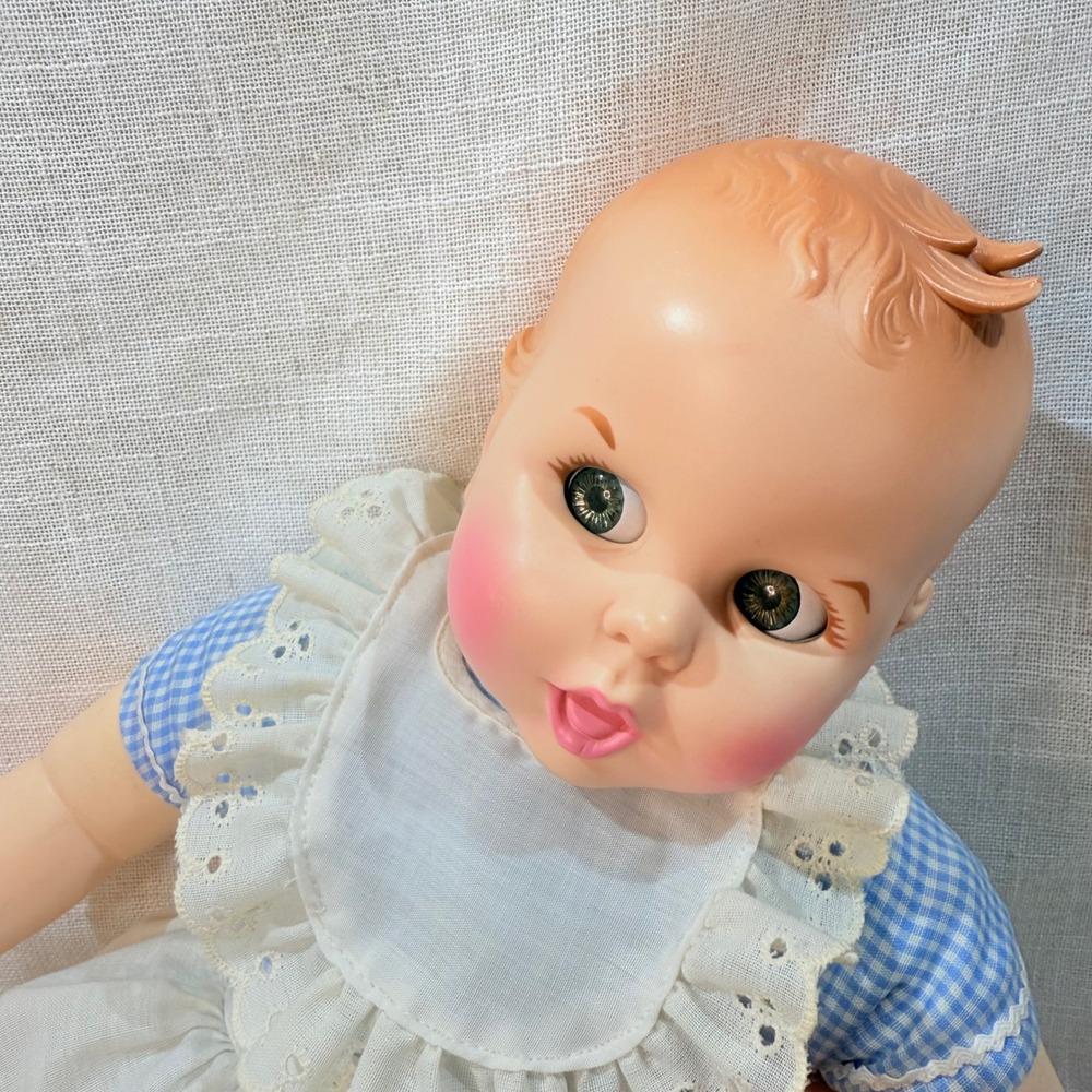 Vintage 1979 Gerber Baby Doll Vinyl Gingham Dress Eyelet Apron Collectible 1970s - Picture 2 of 7